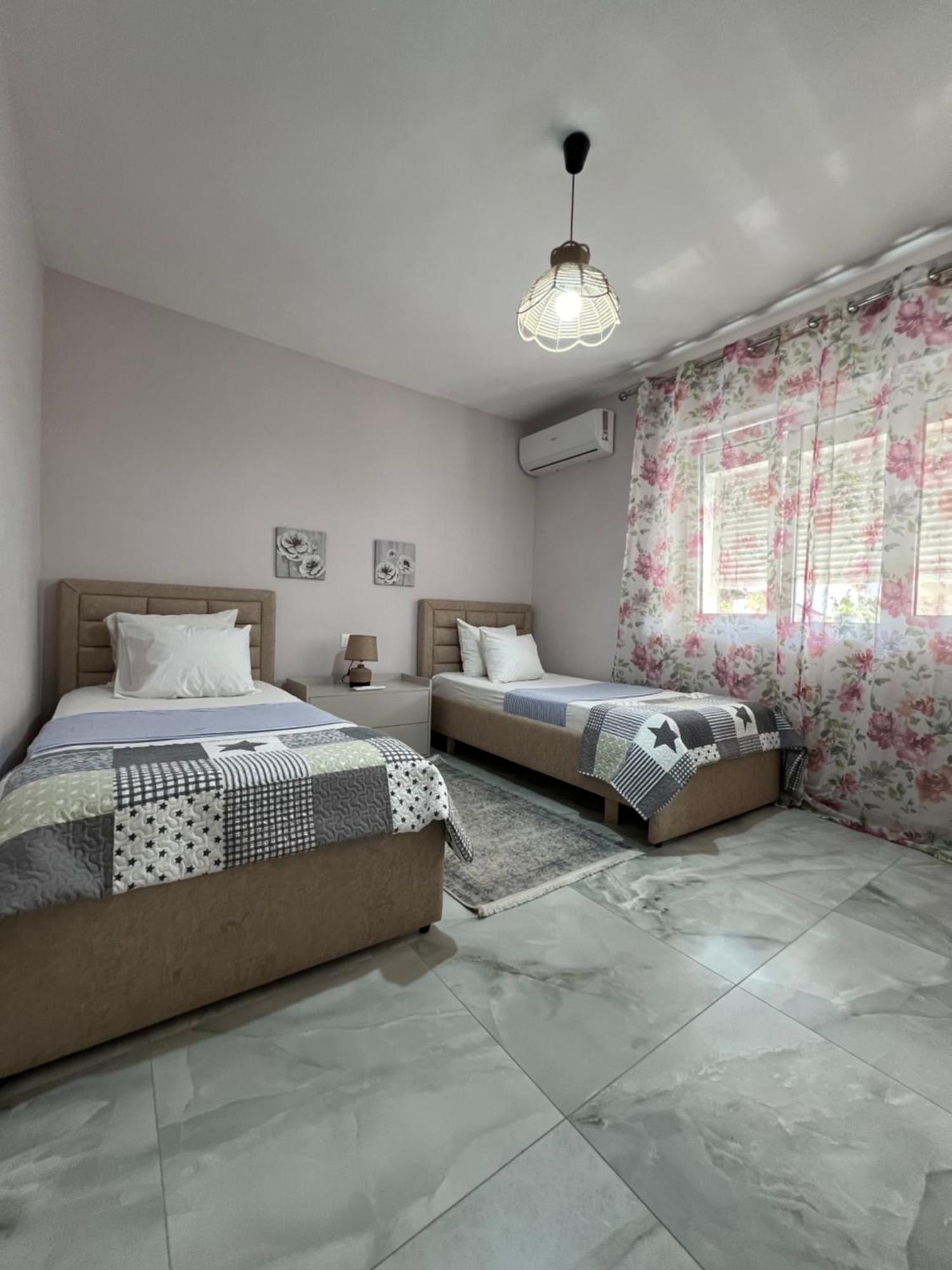 Downtown Deluxe Apartment Shkoder Luaran gambar